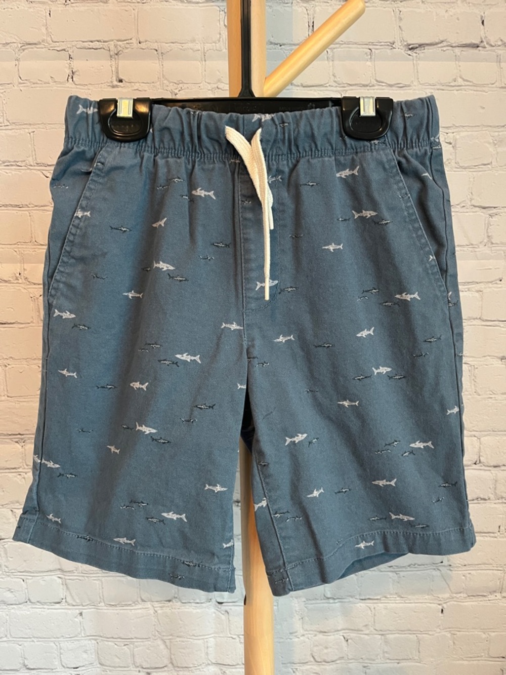 ⭐️⭐️ PICK 5 / $20 Old Navy Boys Shark Print Shorts